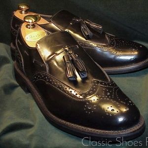 Calfskin Full Wing-Tip Brogue Tassel Loafer Oxford